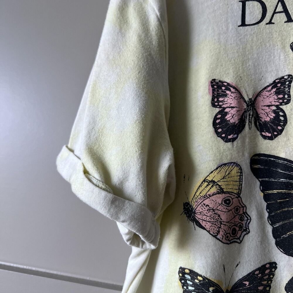 No Boundaries Daydreamer Butterfly Shirt Womens Large Yellow Tie Dye Graphic - Picture 6 of 10